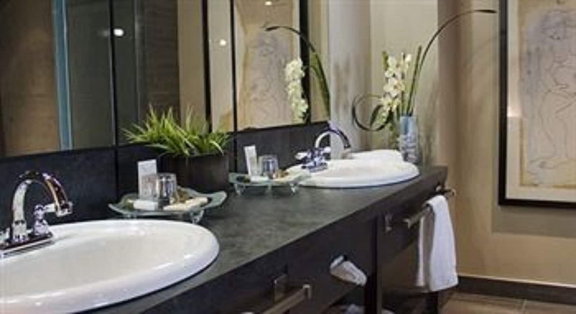 Grand Times 4* Quebec City
