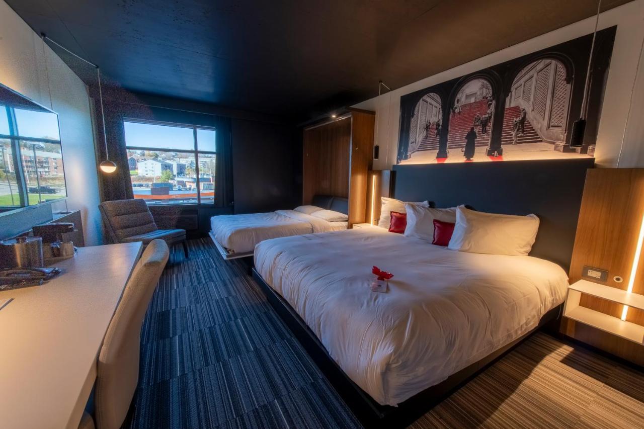 Grand Times Hotel 4*